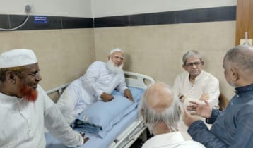 Mirza Fakhrul visits Jamaat Ameer at hospital 