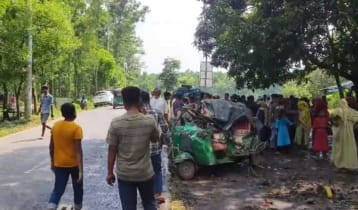 Covered van hits auto-rickshaw in Gazipur, 4 killed