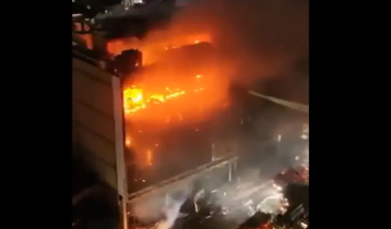 Over 50 dead in Iraq shopping mall fire