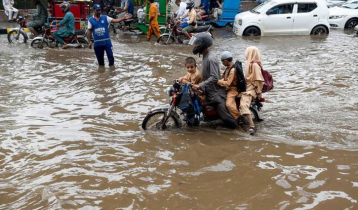 Flash floods leave 111 dead in Pakistan