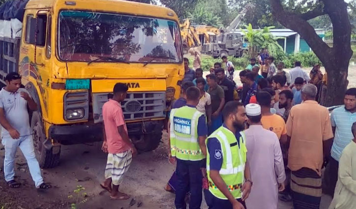 Father, son killed in Sirajganj road crash