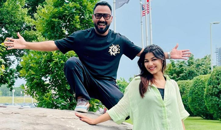 দূরদেশে হঠাৎ দেখা কাবিলা-ইভার! দূরদেশে হঠাৎ দেখা কাবিলা-ইভার!