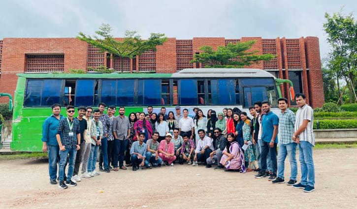 গ্রিন ইউনিভার্সিটির সাংবাদিকতা বিভাগে ‘ফিল্ড ট্রিপ’