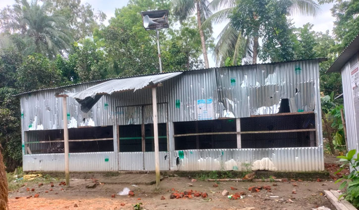 পাবনায় মসজিদ নির্মাণ নিয়ে দুপক্ষের সংঘর্ষে আহত ২০