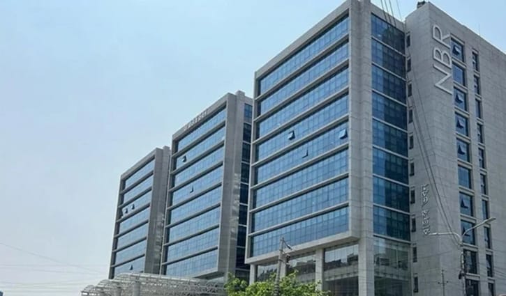 এনবিআরের ৩ সদস্য ও এক কমিশনারকে অবসরে পাঠাল সরকার