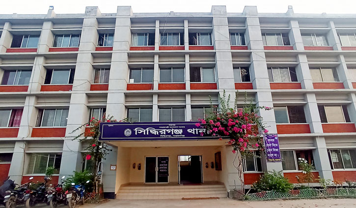 নারায়ণগঞ্জে সৎ মাকে হত্যার অভিযোগ দুই ছেলে গ্রেপ্তার