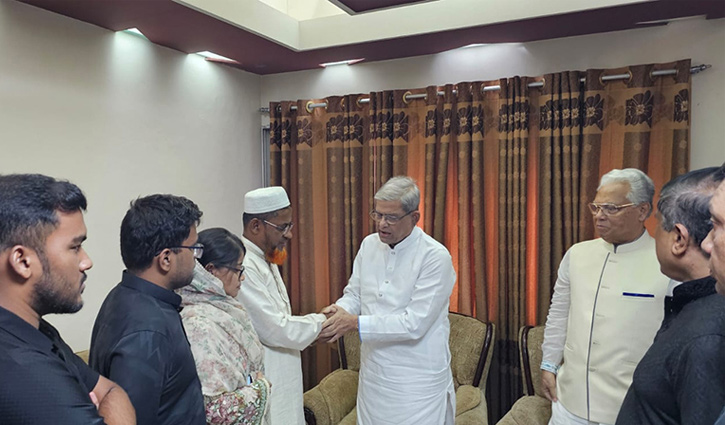 নিহত পাইলটের পরিবারের সঙ্গে দেখা করলেন ফখরুল