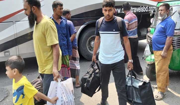 ঈদের পর কর্মজীবীদের ঢাকায় ফেরা শুরু ঈদের পর কর্মজীবীদের ঢাকায় ফেরা শুরু