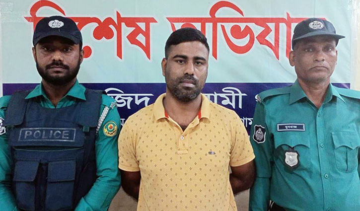 চট্টগ্রামে ৩৫ মামলার আসামি সন্ত্রাসী বার্মা সবুজ গ্রেপ্তার