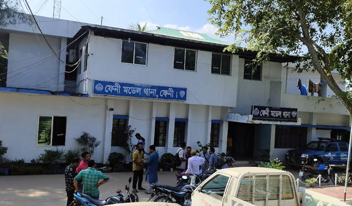 ফেনীতে কিশোর গ্যাংয়ের ২ পক্ষের সংঘর্ষে আহত ৫ ফেনীতে কিশোর গ্যাংয়ের ২ পক্ষের সংঘর্ষে আহত ৫
