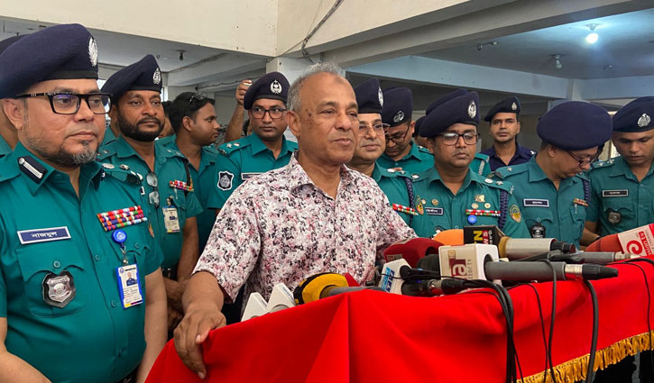মামলা বাণিজ্যে জড়ালে বাড়ি পাঠিয়ে দেওয়া হবে: স্বরাষ্ট্র উপদেষ্টা মামলা বাণিজ্যে জড়ালে বাড়ি পাঠিয়ে দেওয়া হবে: স্বরাষ্ট্র উপদেষ্টা