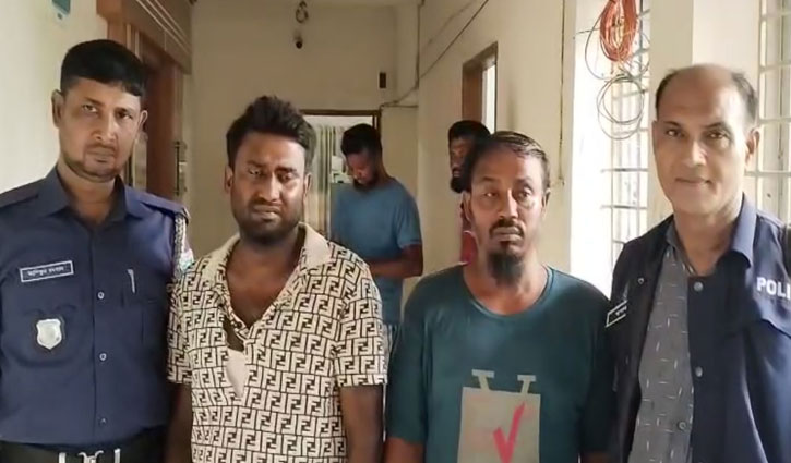 গোপালগঞ্জে ২ প্রতারকে গণধোলাই দিয়ে পুলিশে সোপর্দ গোপালগঞ্জে ২ প্রতারকে গণধোলাই দিয়ে পুলিশে সোপর্দ