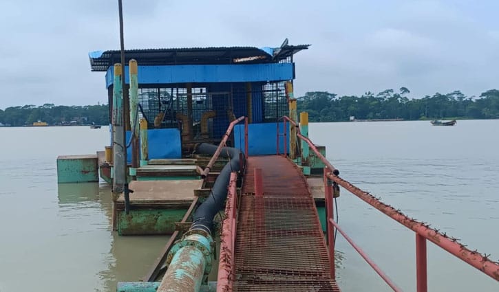 নলছিটিতে পানি উঠছে না নলকূপে নলছিটিতে পানি উঠছে না নলকূপে