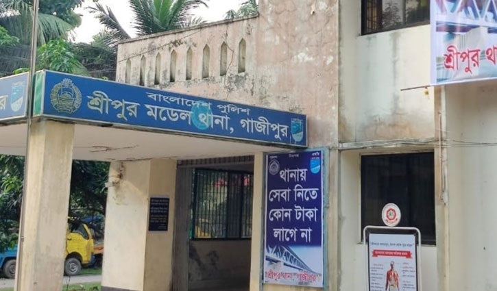 কান্নার শব্দ পেয়ে ঝোপ থেকে নবজাতক উদ্ধার