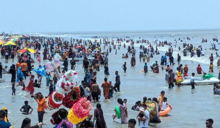 ঈদের পঞ্চম দিনে পর্যটকে পূর্ণ কুয়াকাটা ঈদের পঞ্চম দিনে পর্যটকে পূর্ণ কুয়াকাটা