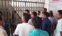 ঠাকুরগাঁওয়ে জেলা রেজিস্ট্রারের কার্যালয়ে তালা, মানুষের ভোগান্তি  