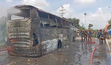 শেরপুরে বাসচাপায় যুবক নিহত, বিক্ষুব্ধ জনতার অগ্নিসংযোগ