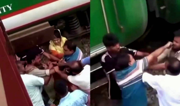গাইবান্ধা স্টেশন মাস্টারকে কিলঘুষি মারা যুবক স্ত্রীসহ গ্রেপ্তার 