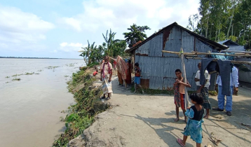 ভাঙন আতঙ্কে গাইবান্ধার ব্রহ্মপুত্র পাড়ের বাসিন্দারা