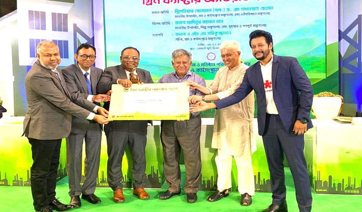 দেশের কসমেটিকস বিশ্ববাজারেও সমাদৃত: শ্রম উপদেষ্টা দেশের কসমেটিকস বিশ্ববাজারেও সমাদৃত: শ্রম উপদেষ্টা