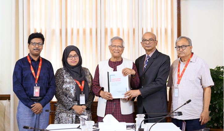 প্রধান উপদেষ্টার কাছে গুম কমিশনের দ্বিতীয় প্রতিবেদন জমা