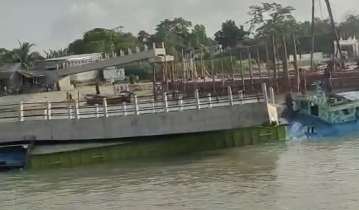 দ্বিতীয় দফায় ভাঙল নির্মাণাধীন ফুট বেইলি সেতু, ধাক্কায় ডুবল বাল্কহেডও দ্বিতীয় দফায় ভাঙল নির্মাণাধীন ফুট বেইলি সেতু, ধাক্কায় ডুবল বাল্কহেডও