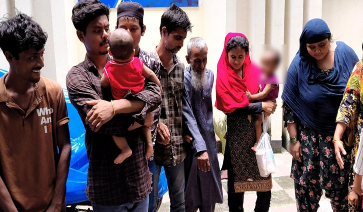 BSF pushes in 18 people through Panchagarh Border