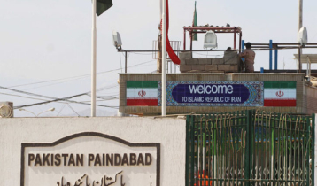 Pakistan closes border crossings with Iran