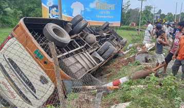Cox’s Bazar bus-covered van collision leaves 3 dead