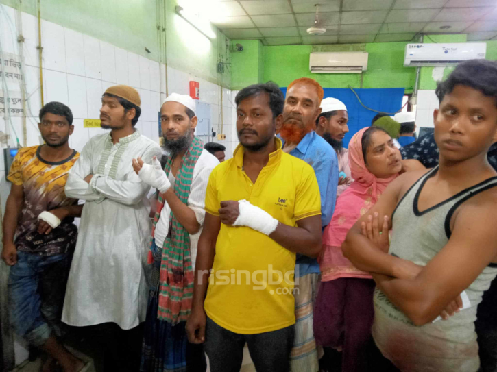 Over 100 injured while slaughtering animals for sacrifice 