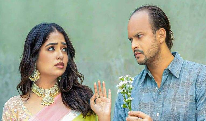 বাসর রাতেই অজ্ঞান নববধূ হিমি, বিপদে বর নিলয়! বাসর রাতেই অজ্ঞান নববধূ হিমি, বিপদে বর নিলয়!