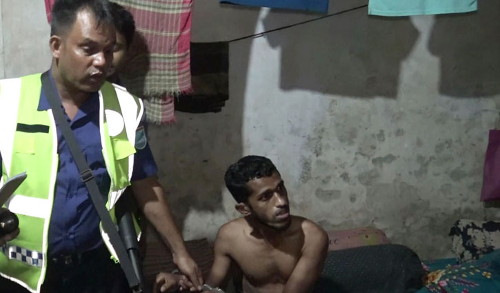 ভিক্ষা না ছাড়ায় বাবাকে হত্যা, ছেলে আটক ভিক্ষা না ছাড়ায় বাবাকে হত্যা, ছেলে আটক