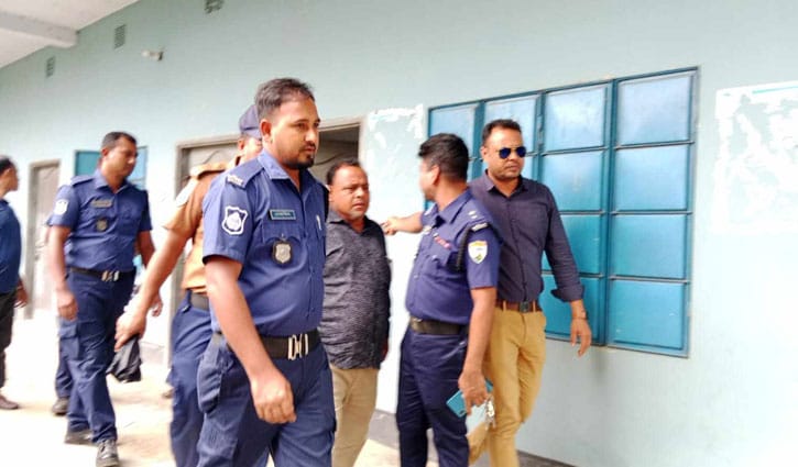 রেললাইনের পাত চুরির অভিযোগে প্রকৌশলী আটক রেললাইনের পাত চুরির অভিযোগে প্রকৌশলী আটক