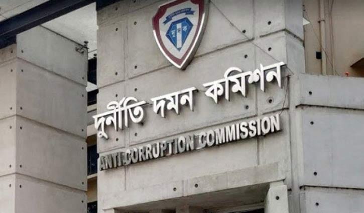 দুদ‌কের চা‌য়ের বিল এক লাখ টাকা: প্রতারক চক্রের মূল হোতাসহ গ্রেপ্তার ৪