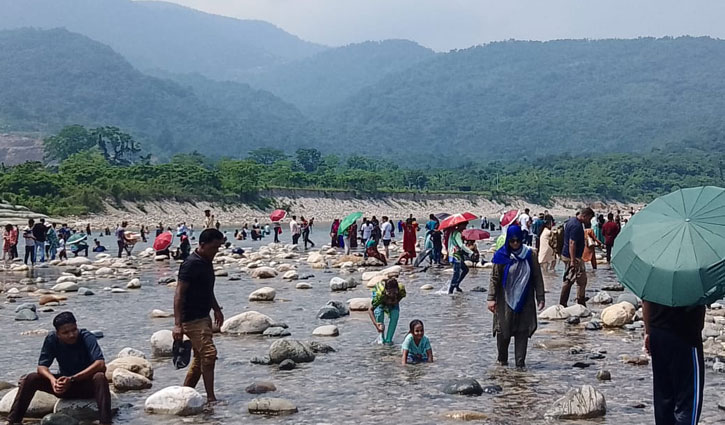 সাদাপাথরে পানিতে ডুবে পর্যটকের মৃত্যু