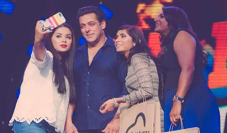 ‘আমার বয়স ৫৯, জীবনে গার্লফ্রেন্ড এসেছে ৪ জন’ ‘আমার বয়স ৫৯, জীবনে গার্লফ্রেন্ড এসেছে ৪ জন’