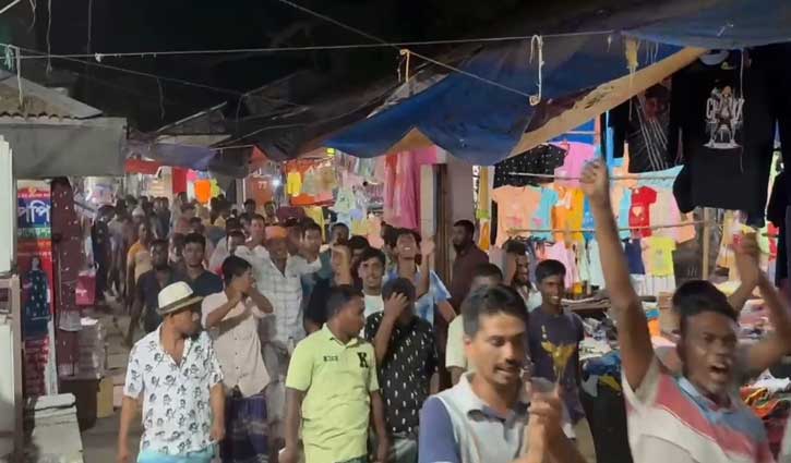 আবদুল হামিদের দেশত্যাগ: প্রতিবাদে মিঠামইনে বিক্ষোভ