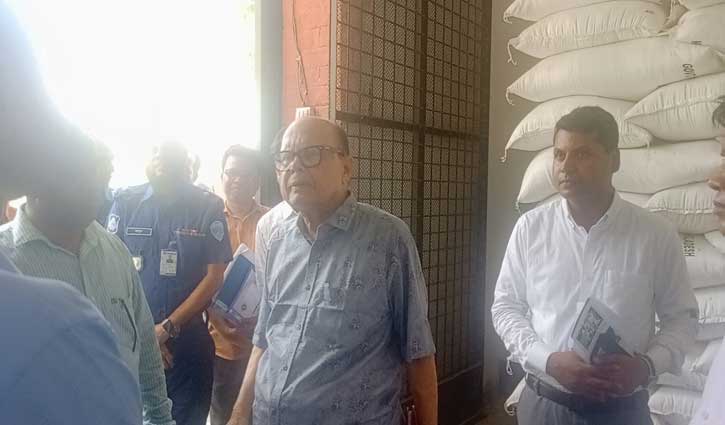 ৬০ লাখ মে. টন গম আমদানি করতে হয়: উপদেষ্টা ৬০ লাখ মে. টন গম আমদানি করতে হয়: উপদেষ্টা