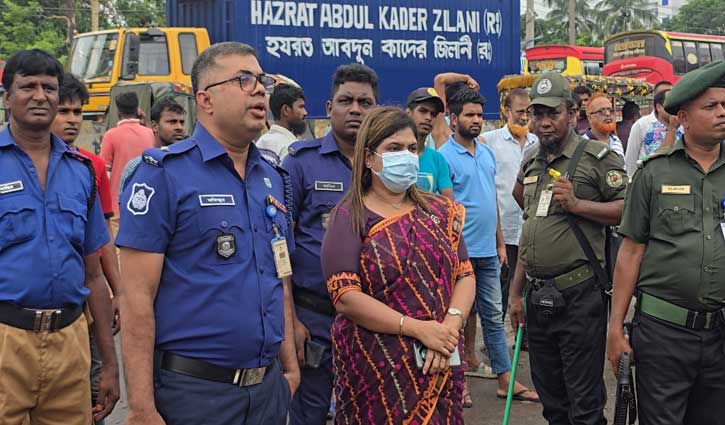 সোনারগাঁয়ে সড়কের পাশে ১ হাজার স্থাপনা উচ্ছেদ 