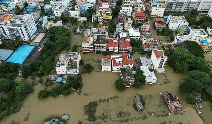 অতিবৃষ্টিতে পানির নিচে ভারতের ‘সিলিকন ভ্যালি’, নিহত ৩ অতিবৃষ্টিতে পানির নিচে ভারতের ‘সিলিকন ভ্যালি’, নিহত ৩