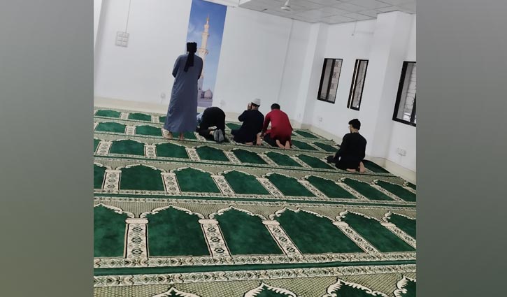 ঢাবিতে নামাজের কক্ষ নিয়ে বিতর্ক