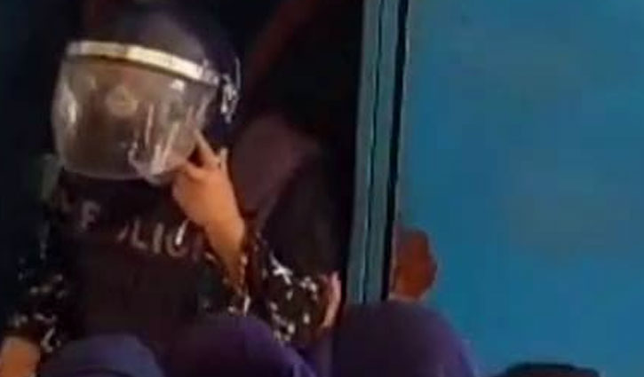 কড়া নিরাপত্তায় মানিকগঞ্জ আদালতে মমতাজ কড়া নিরাপত্তায় মানিকগঞ্জ আদালতে মমতাজ