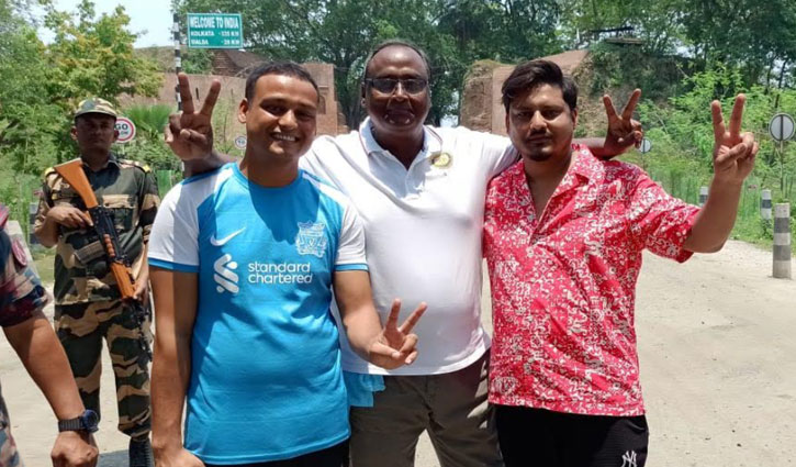 ভারতীয় নাগরিককে বাড়ি ফেরালেন বাংলাদেশের সাংবাদিক