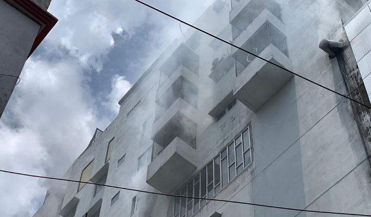 রাজশাহীতে থিম ওমর প্লাজায় অগ্নিকাণ্ড