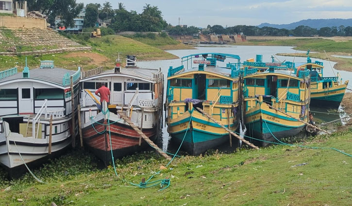 কাপ্তাই হ্রদে নৌযান চলাচলে নিষেধাজ্ঞা