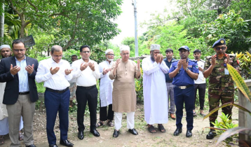 খুলনায় শহীদ সাকিবের কবর জিয়ারত করলেন উপদেষ্টা আদিলুর