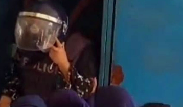 কড়া নিরাপত্তায় মানিকগঞ্জ আদালতে মমতাজ