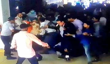 অটোপাসের দাবিতে জাতীয় বিশ্ববিদ্যালয়ের উপাচার্যের ওপর হামলাচেষ্টা