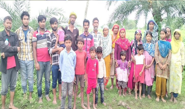 কুশখালী সীমান্ত দিয়ে ঠেলে দেওয়া ২২ জনের বাড়ি কুড়িগ্রামে: পুলিশ কুশখালী সীমান্ত দিয়ে ঠেলে দেওয়া ২২ জনের বাড়ি কুড়িগ্রামে: পুলিশ