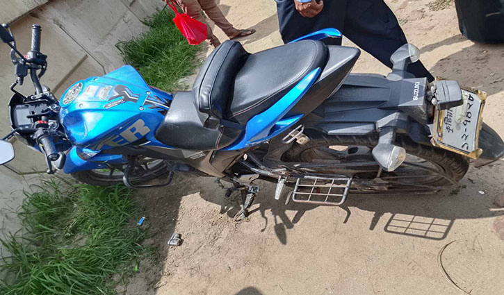 বনানীতে ট্রাকচাপায় ২ মোটরসাইকেল আরোহী নিহত